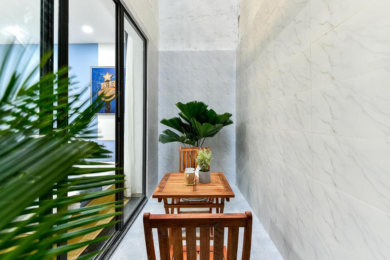 Cozrum Homes Ambera House Cidade de Ho Chi Minh Exterior foto